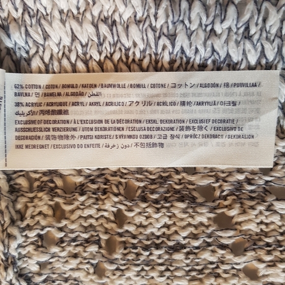 Abercrombie girls size 10 or small knit sleeveless sweater gray shades - Picture 4 of 4